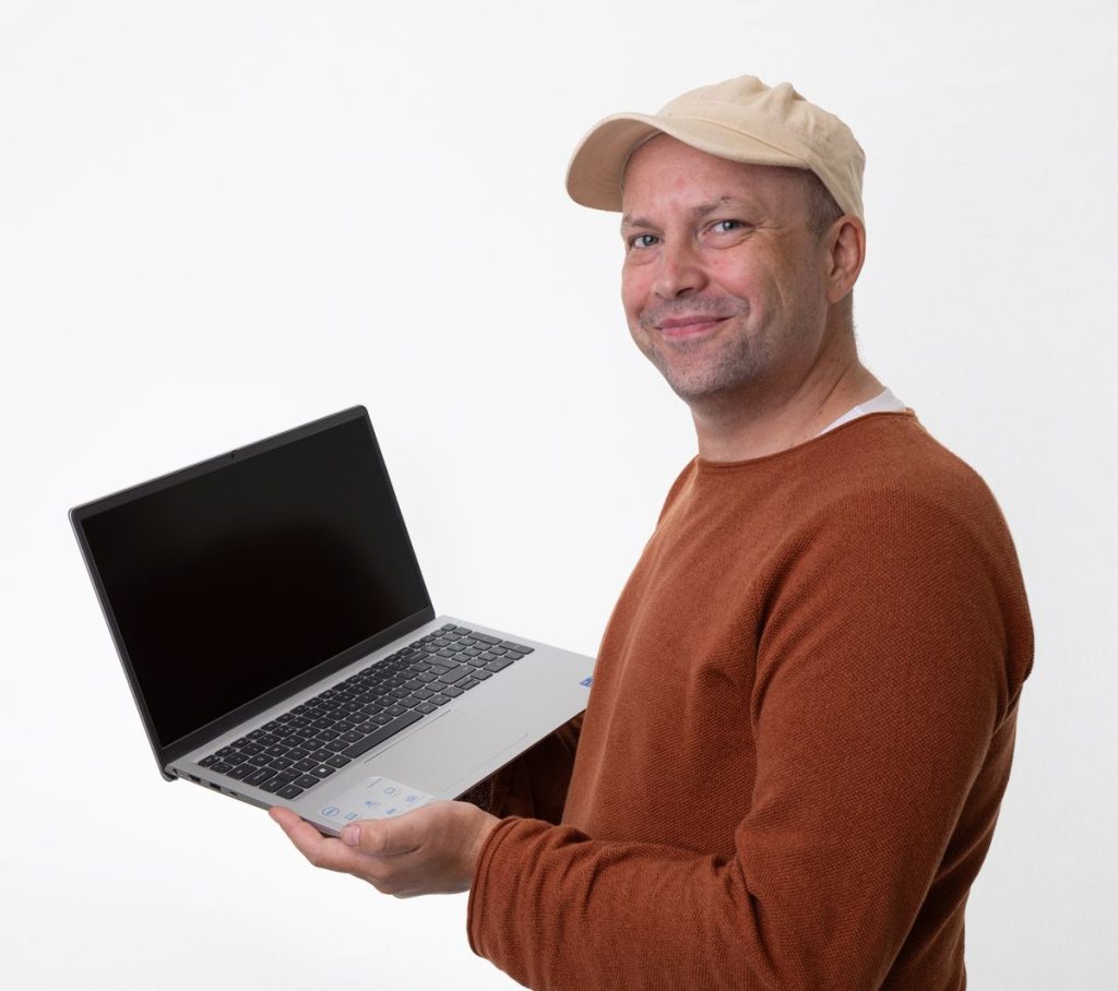Kris from the UberHeats booking team