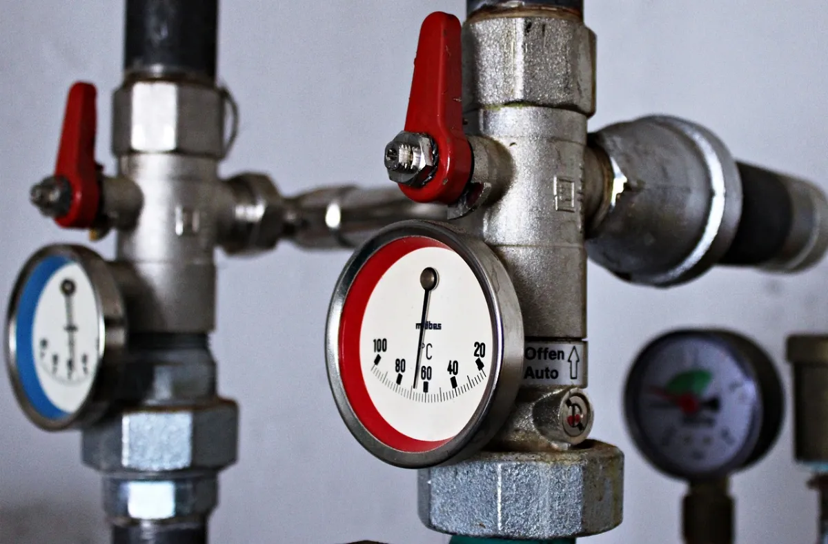 Heating system pipework, valves and controls