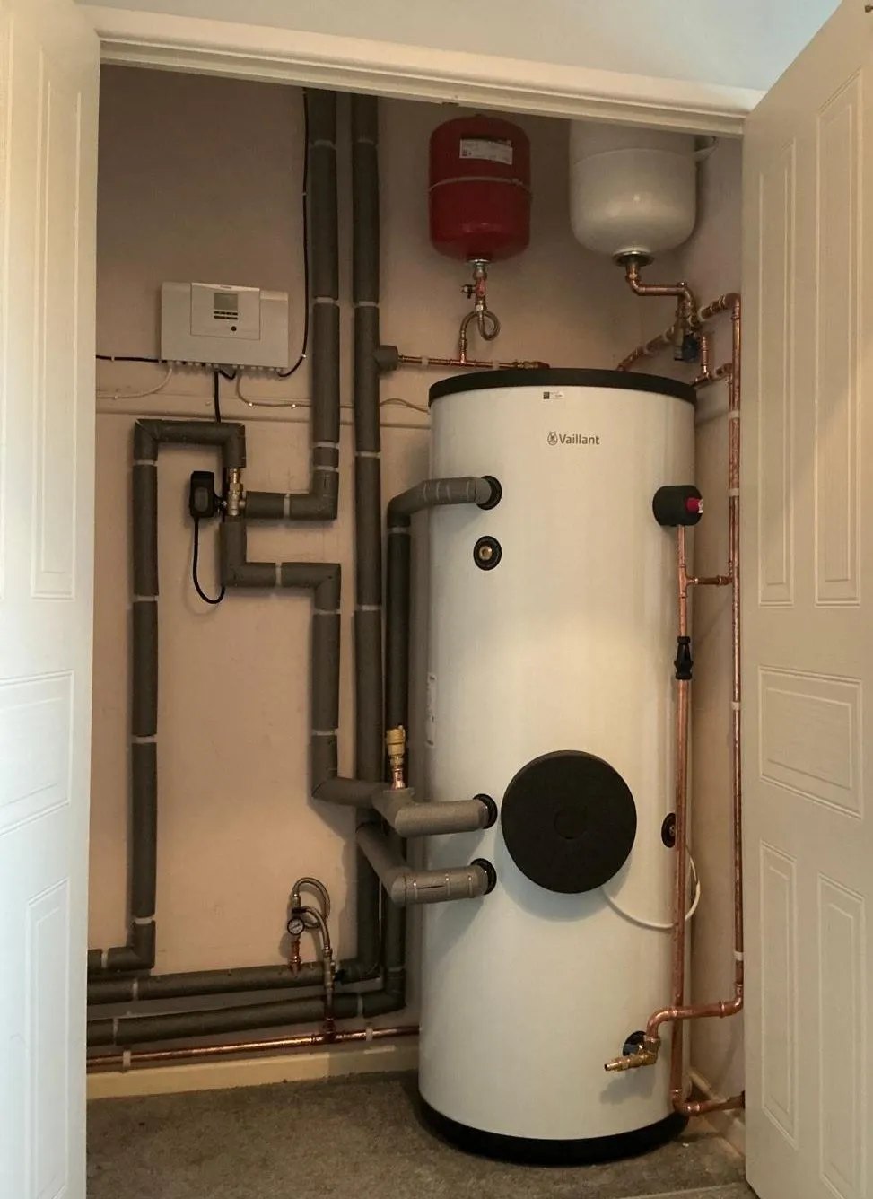 Unvented cylinder
